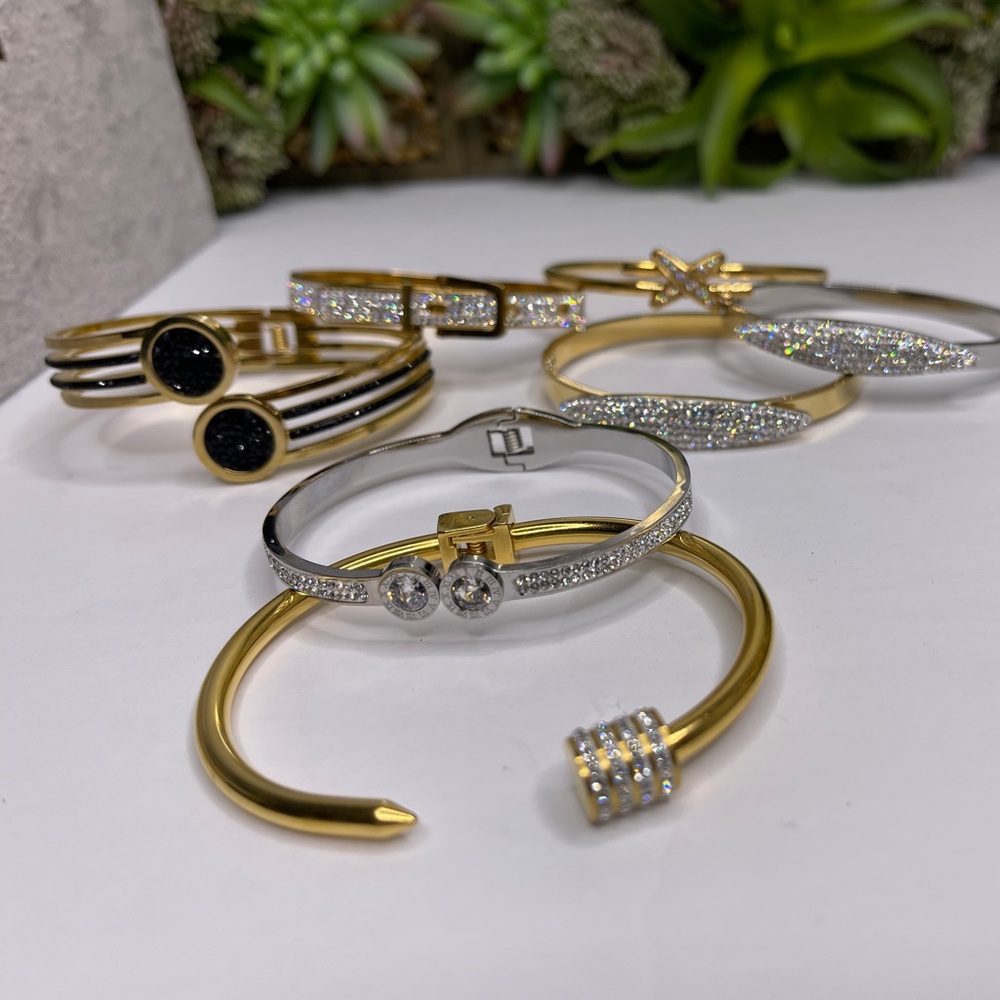 COPY - Trendy stackable bangles